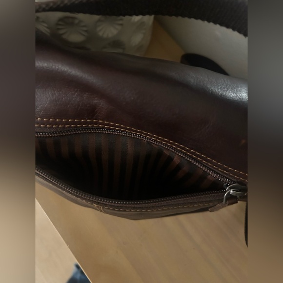 Jack George’s Voyager Olivia Crossbody Bag Brown Hand Stained Buffalo Leather - Picture 9 of 16